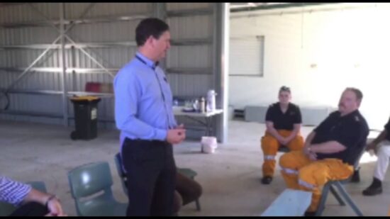 Liberal National Party | Lawrence Springborg visits Bambaroo Rural Fire Brigade Shed.