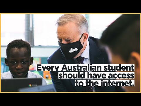 Every Australian student should have access to the internet.