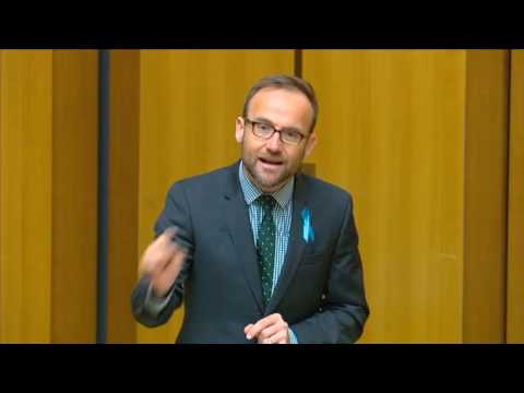 Adam Bandt: Donald Trump's Muslim immigration ban hurts Australians too