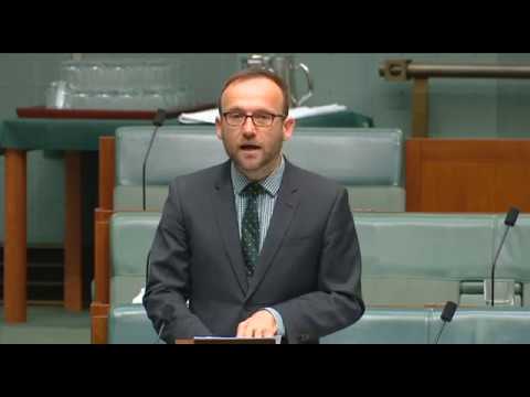Adam Bandt introduces bill to protect communities from excessive aircraft noise
