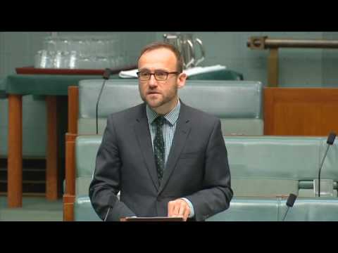 Adam Bandt moves to protect lowest paid workers in Parliament