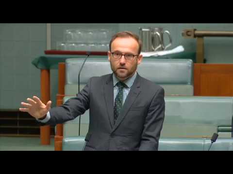 Bandt slams Liberals & Labor for rushing Native Title changes through Parliament