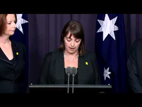 Australian Labor Party: Press Conference: Julia Gillard, Nicola Roxon & Simon Crean on Regional Hospital Reform
