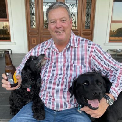 LNP – Liberal National Party: Here’s some of our favourite pictures of our LNP team with their dogs …