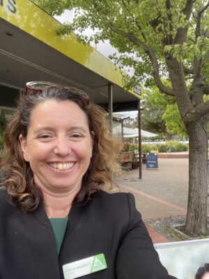 Rebecca Vassarotti MLA for Kurrajong: In Watson with a local issue you want to chat about? I’m at the shops …