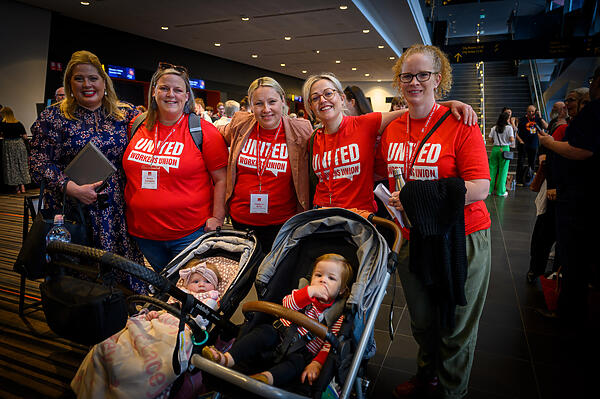 Hundreds of SA Labor delegates, and some VIPs - Very Important Parliam...