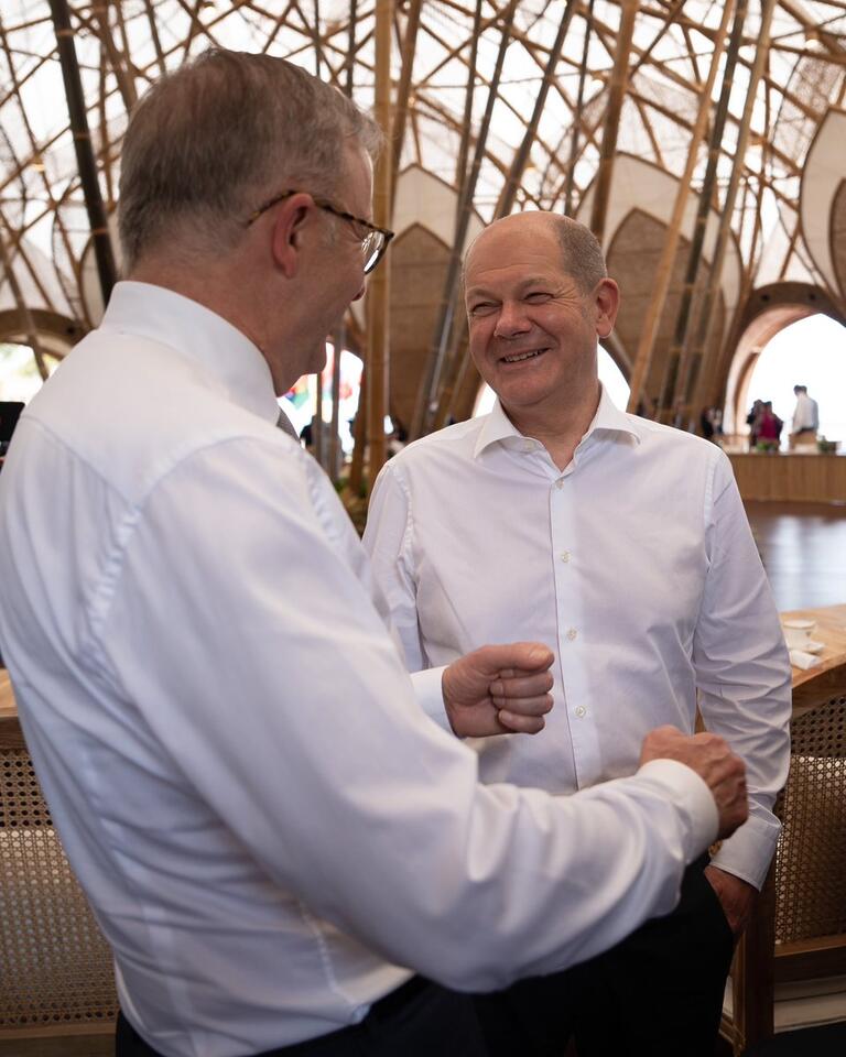 Anthony Albanese: A warm discussion with German Chancellor @Bundeskanzler Olaf Scho…