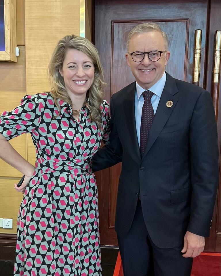 Anthony Albanese: Bumped into Canadian Foreign Minister @melaniejoly in Cambodia.  …