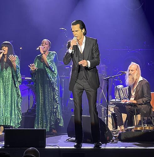 First gig in Canberra in 20 years from @nickcave last night - wit...