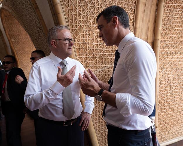 Great to catch up with Spanish Prime Minister @sanchezcastejon at...