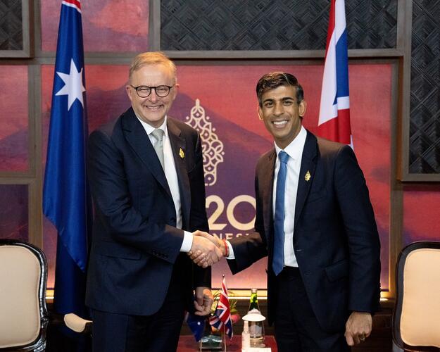 Great to meet new Prime Minister @RishiSunak in Bali. Australia h...