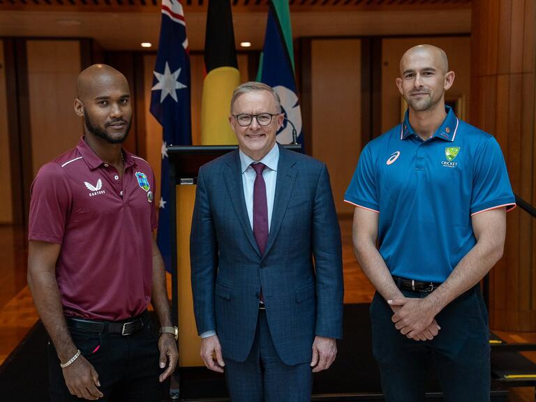 Anthony Albanese: It was great to welcome the PM’s XI @CricketAus team to Parliamen…