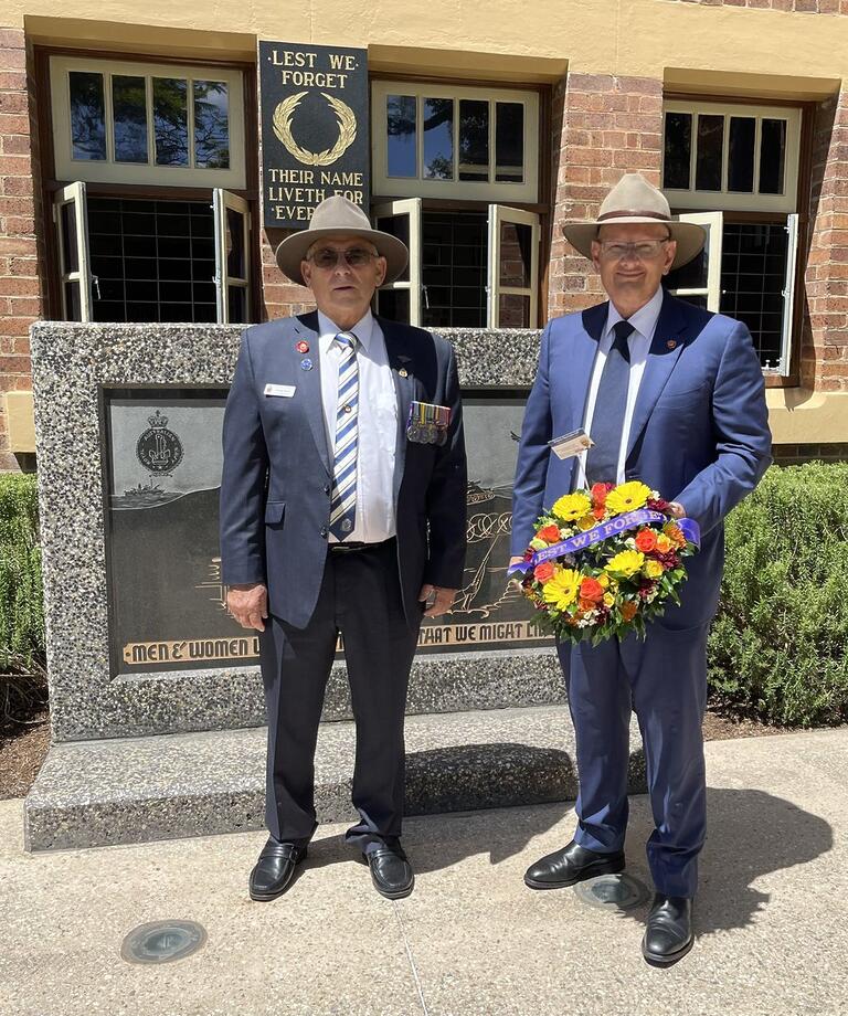 Shayne Neumann: Honoured to lay a wreath today at the @RSLQueensland Ipswich Sub …