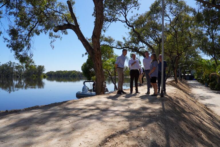 Anthony Albanese: Gale and Craig own the BIG4 Tourist Park in Renmark. They’ve done…