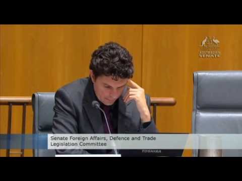 VIDEO: Australian Greens: Senator Ludlam asks Defence about drones, climate security and US marines in Darwin