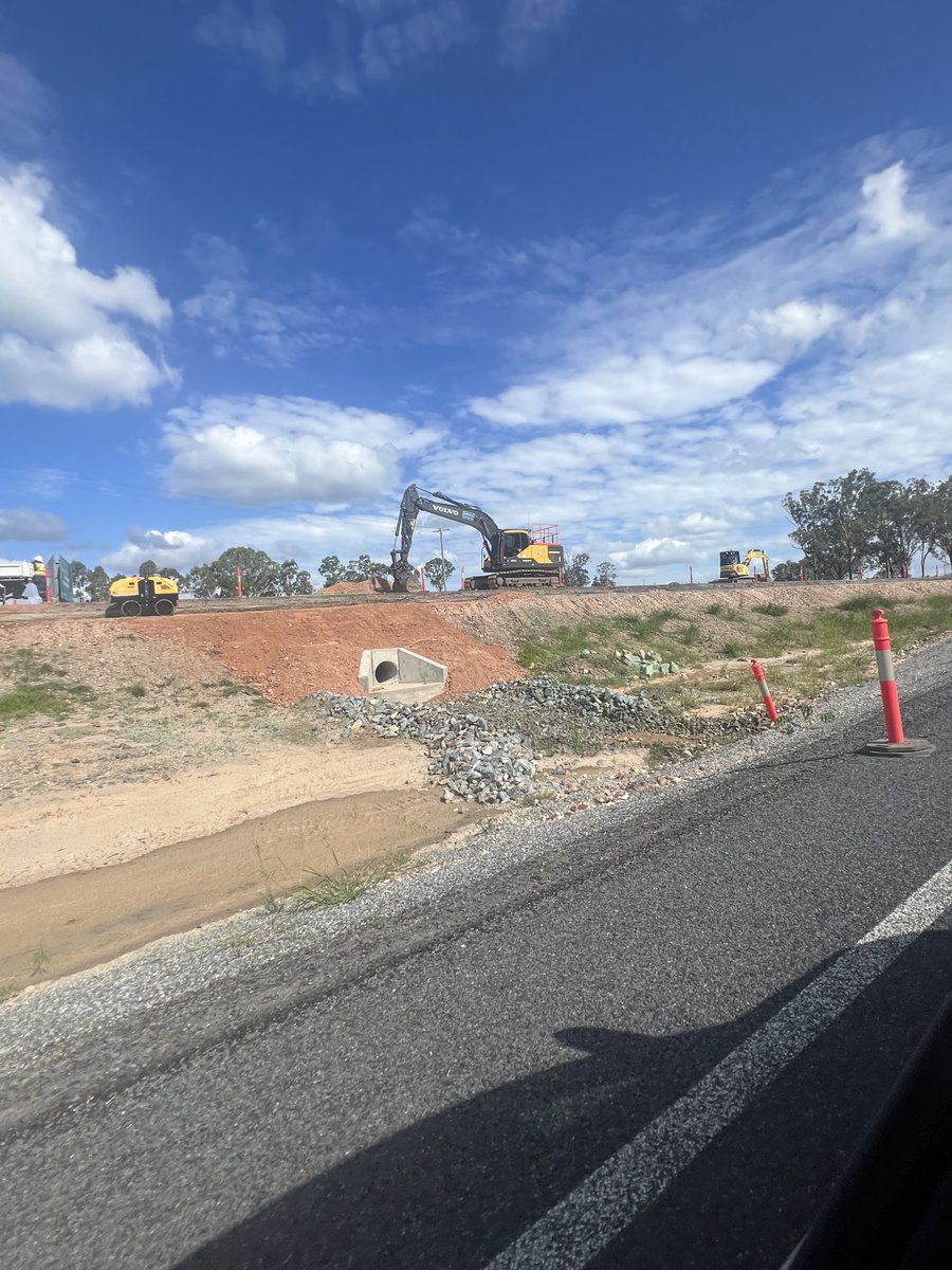 Mark Bailey MP: And another Bruce Highway upgrade underway, this time south of Ti…