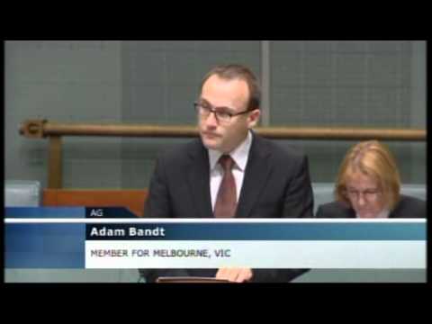 VIDEO: Australian Greens: Greens MP Adam Bandt introduces bill to ban live animal exports