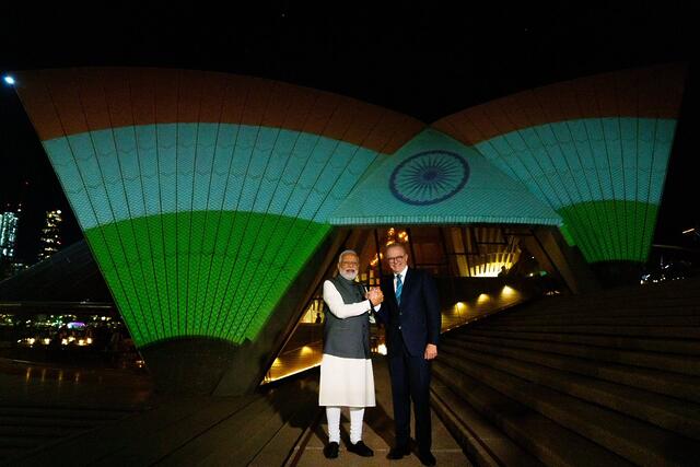 Sydney turning it up for Indian Prime Minister @narendramodi  ...