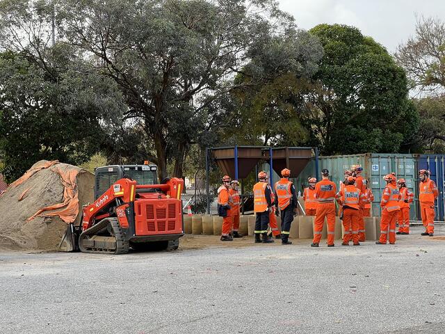 Joe Szakacs MP: .@SA_SES volunteers from around the state are spending the weeken…