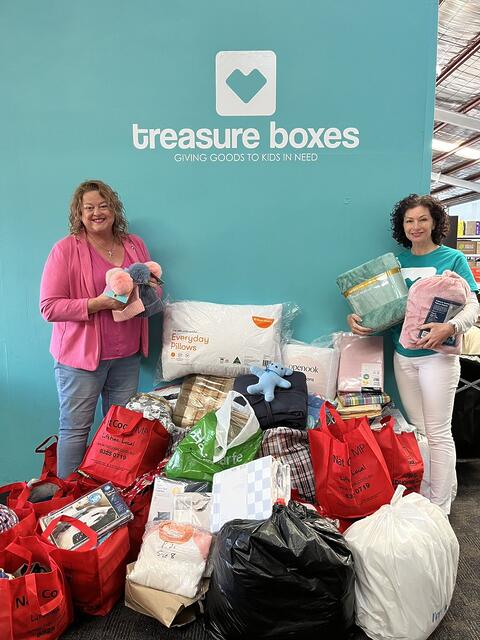 Nat Cook MP: So pleased to visit Treasure Boxes and drop off a carload of warm…