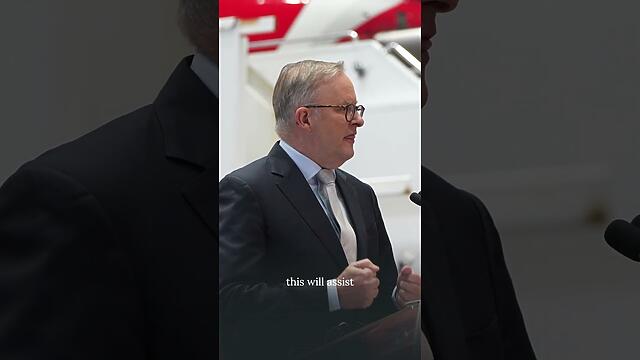 VIDEO: Anthony Albanese MP: Anthony Albanese unveils new designs on Qantas planes to support the Yes vote