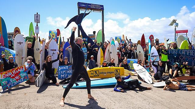 VIDEO: Victorian Greens: No Seismic Blasting – Warrnambool Paddle-out – Sarah Mansfield and Ellen Sandell
