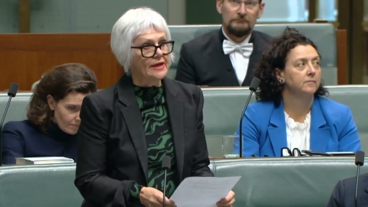 VIDEO: Australian Greens: Elizabeth Watson-Brown asks who the Minister is protecting by failing to ban gambling advertisements