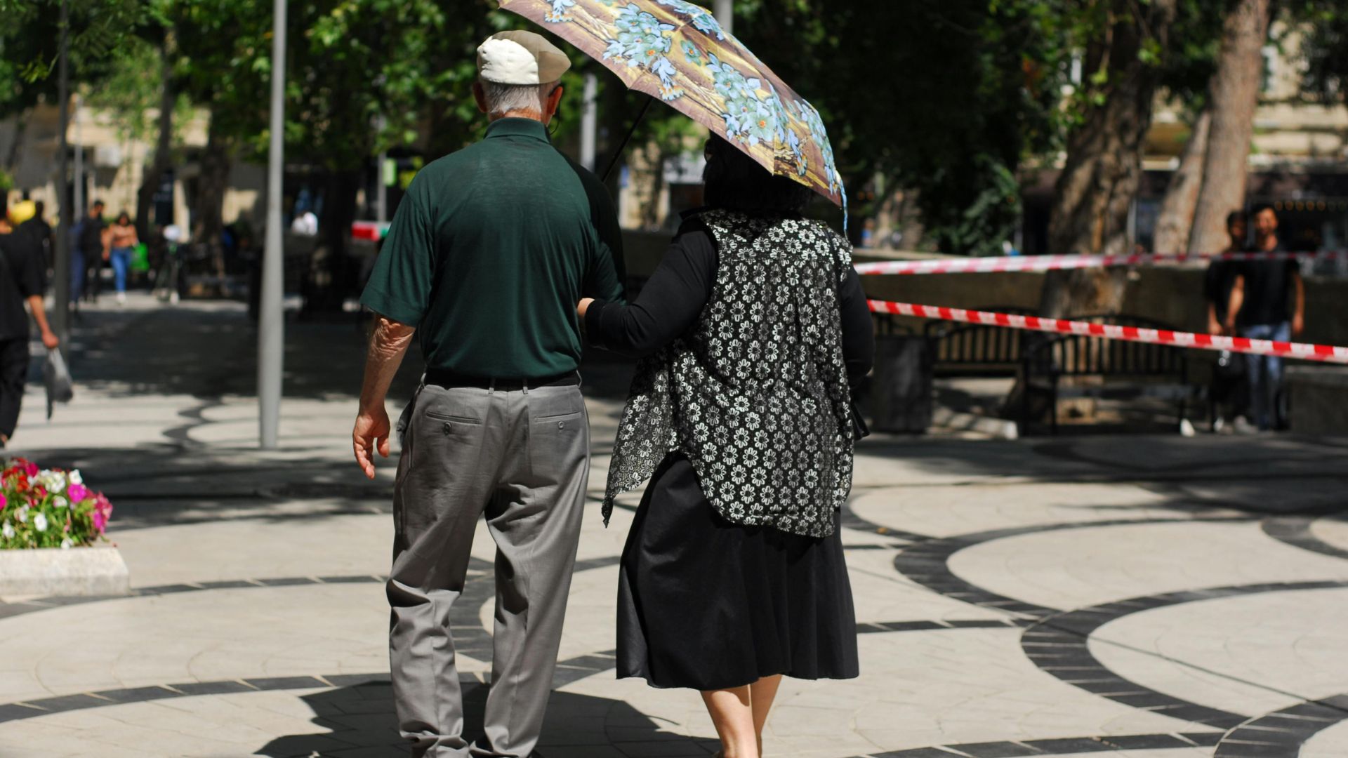 Europe, South America Face Extreme Heat, Cold