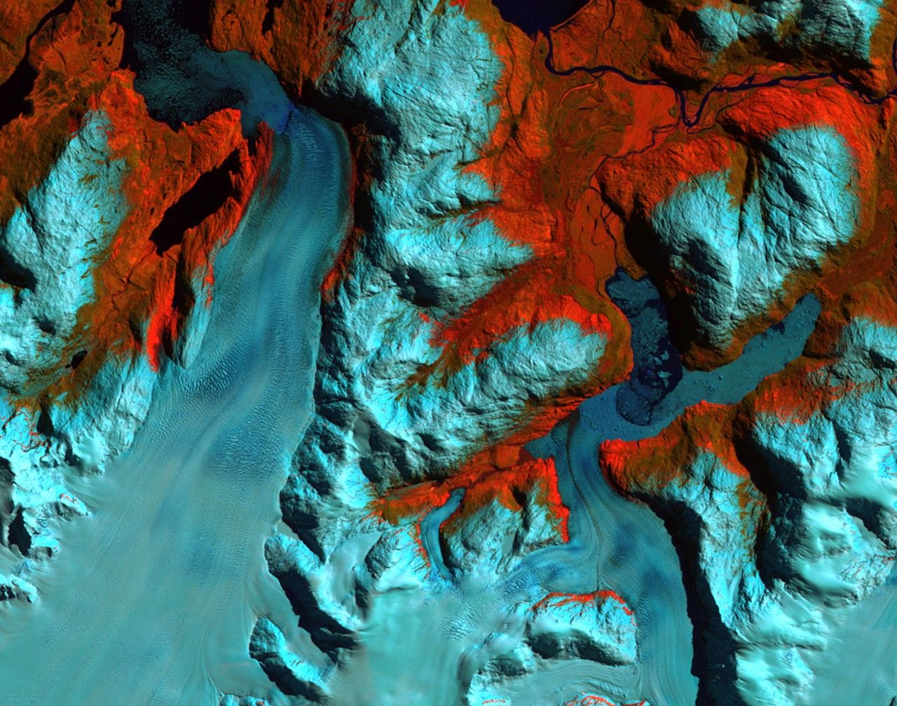 Patagonia, Chile. Left: September 18, 1986. Right: August 5, 2002. The 1986 image shows the region prior to a major retreat of the glaciers. The 2002 image shows a retreat of nearly 10 kilometers (6.2 miles) of the glacier on the left side. The smaller glacier on the right has receded more than 2 kilometers (1.2 miles). In front of the smaller glacier, two ribbon lakes have formed behind the debris left by the glacier