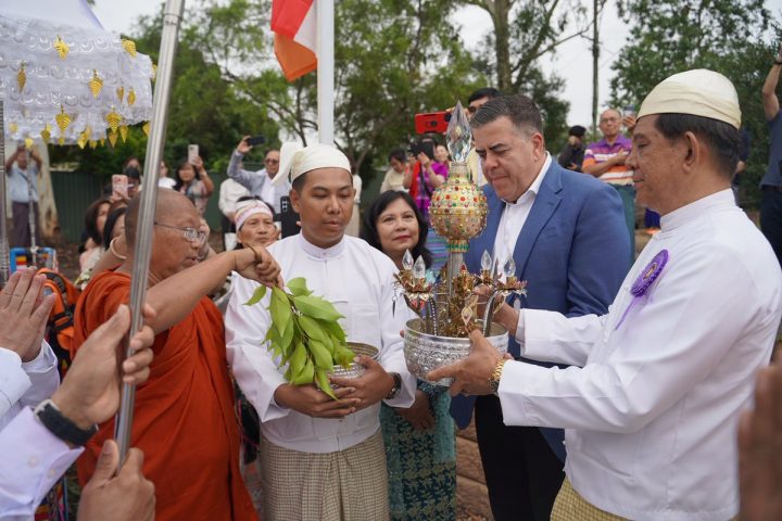 A powerful symbol of unit, and a proud moment for Oxley and the Burmese Buddhist...